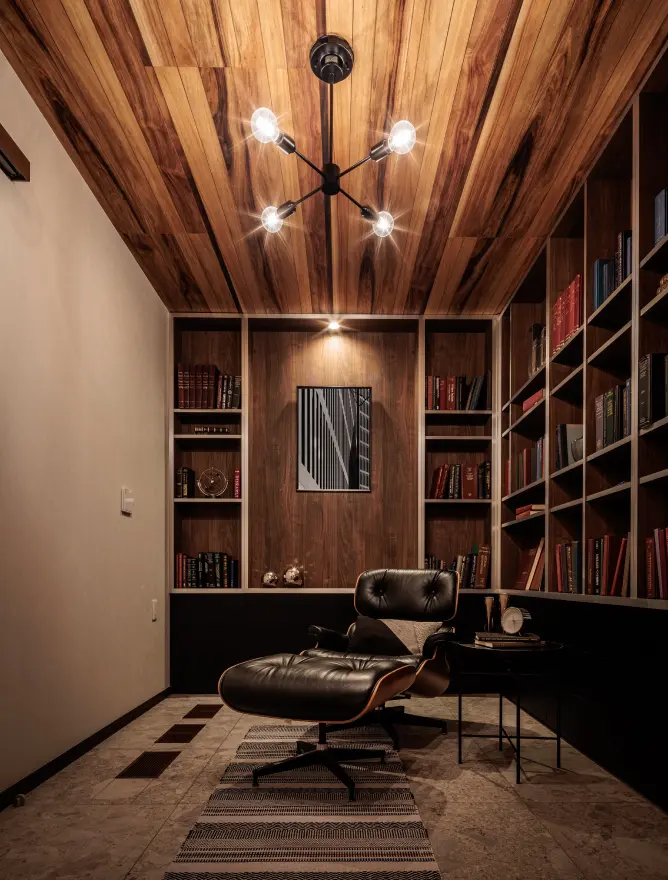 重厚感ある書斎